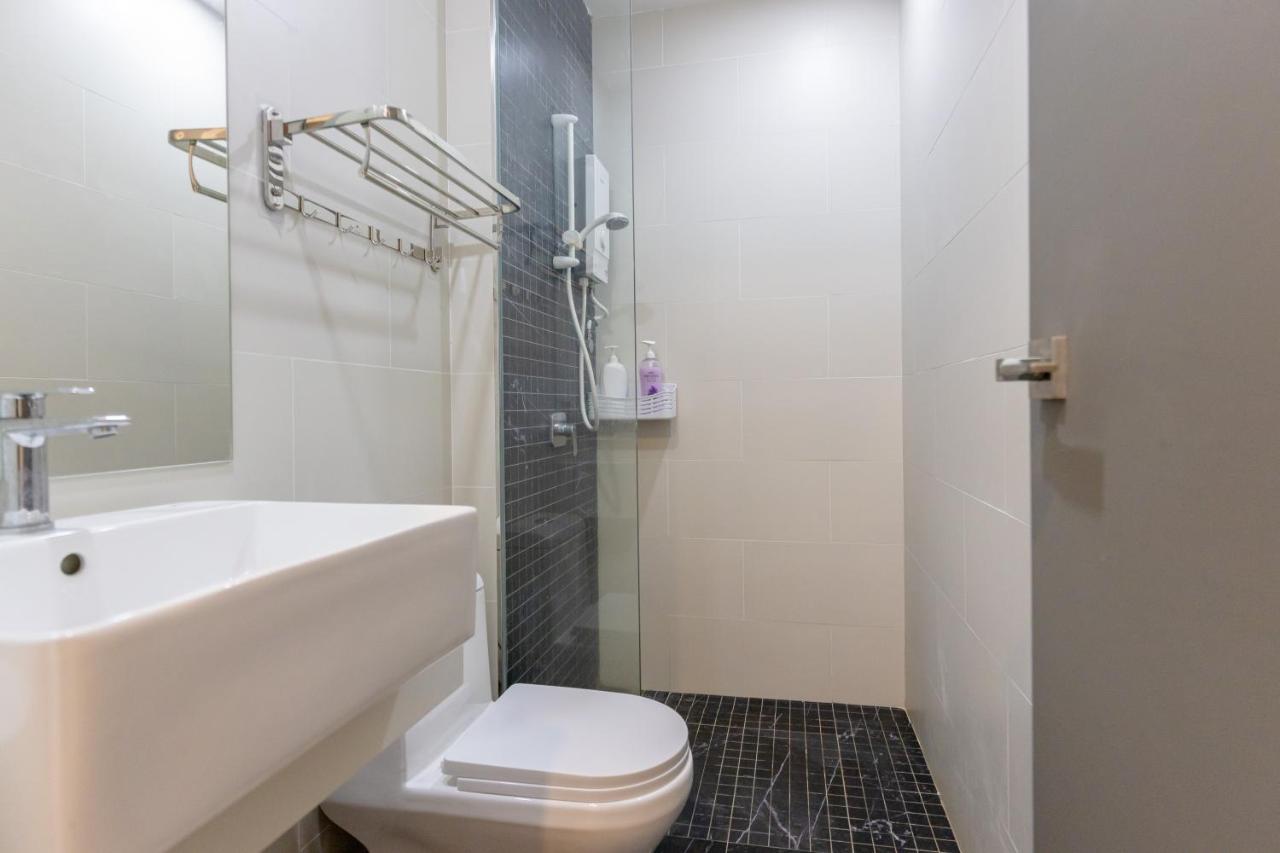 Beacon Executive Suite Penang George Town Eksteriør billede